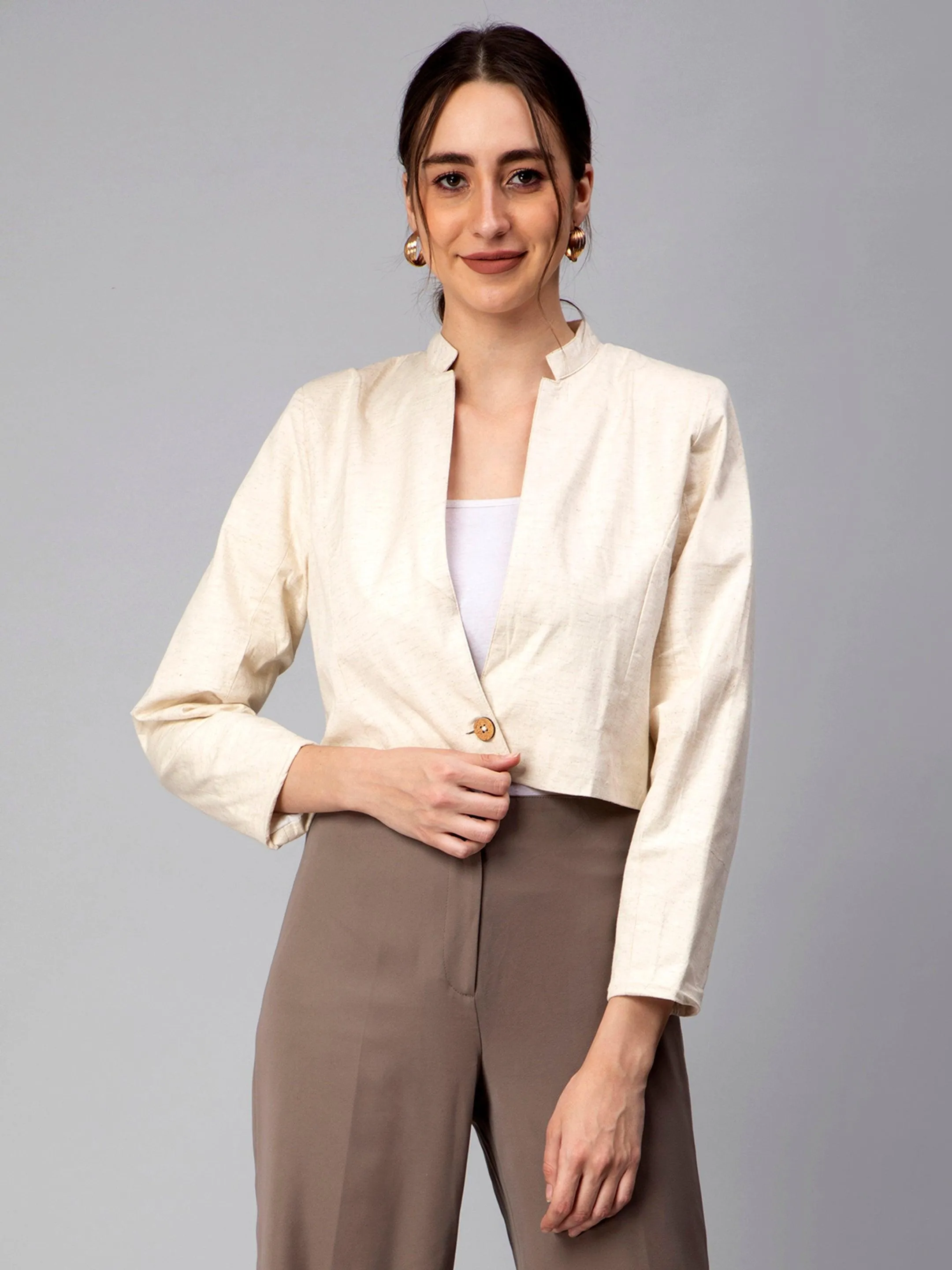 Beige Cotton Cambric Crop Blazer: Casual Elegance with Mandarin Collar and Tailored Fit