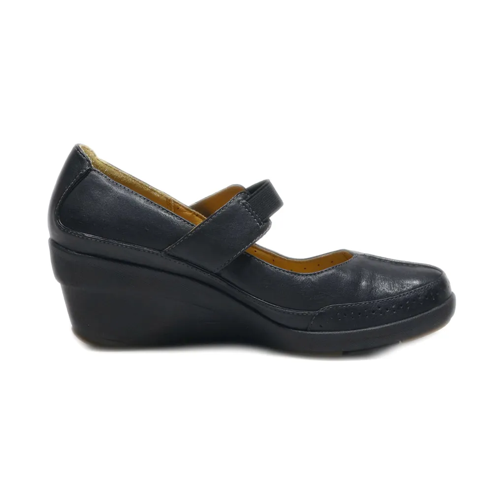 Clarks Wedge Shoes Leather Black Colour For Women