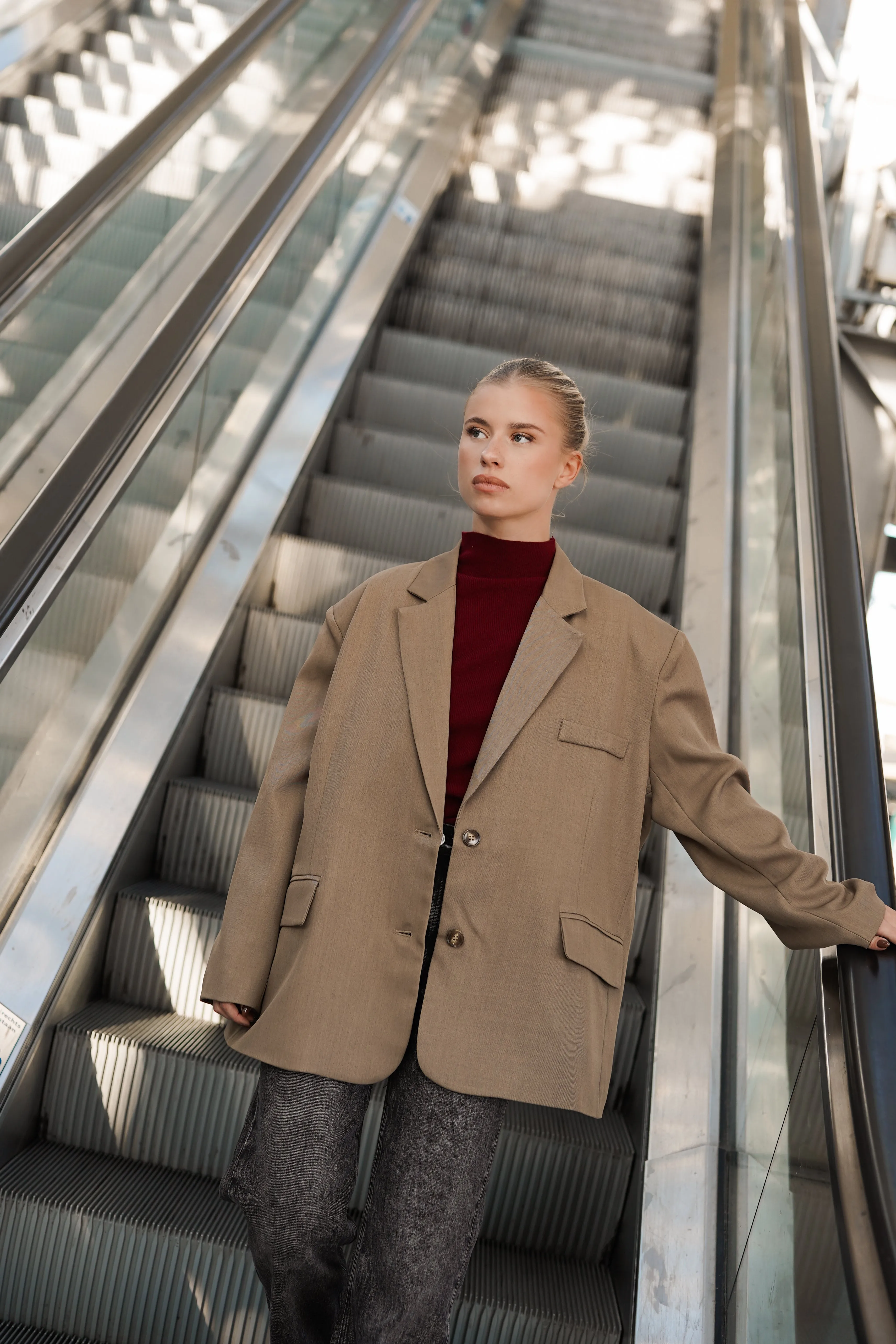 Oversized blazer met splitjes taupe - Sjuul