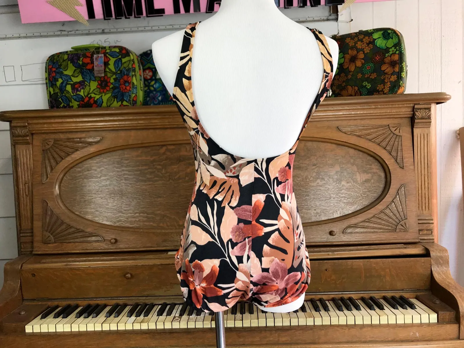 Vintage 70s | Tropical Floral One Piece Swimsuit Bathing Suit Bodysuit | M - L